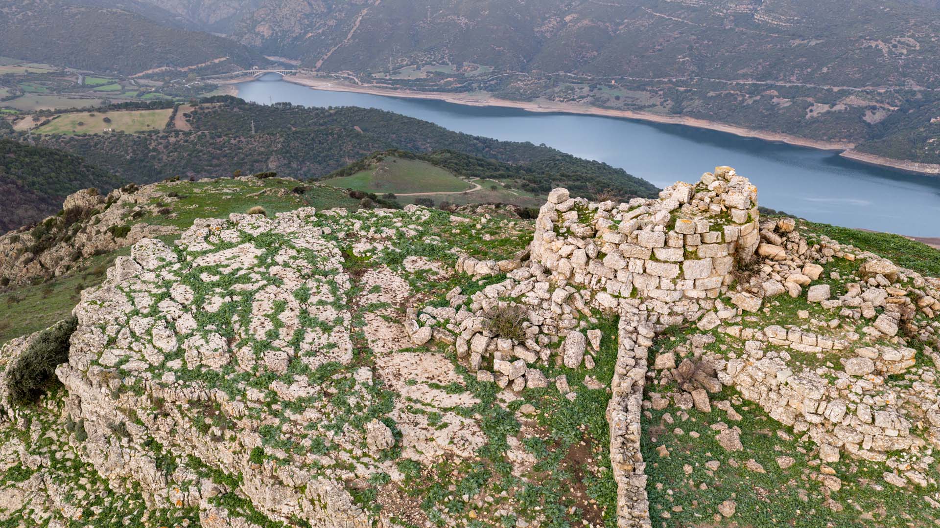Nuraghe Is Cangialis