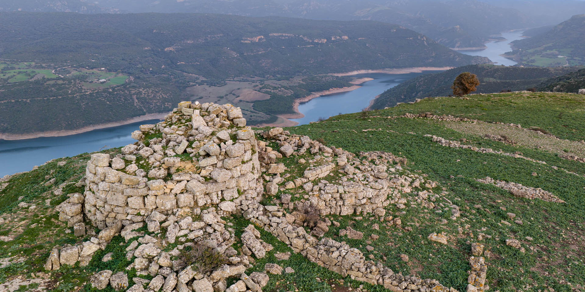 Nuraghe Is Cangialis