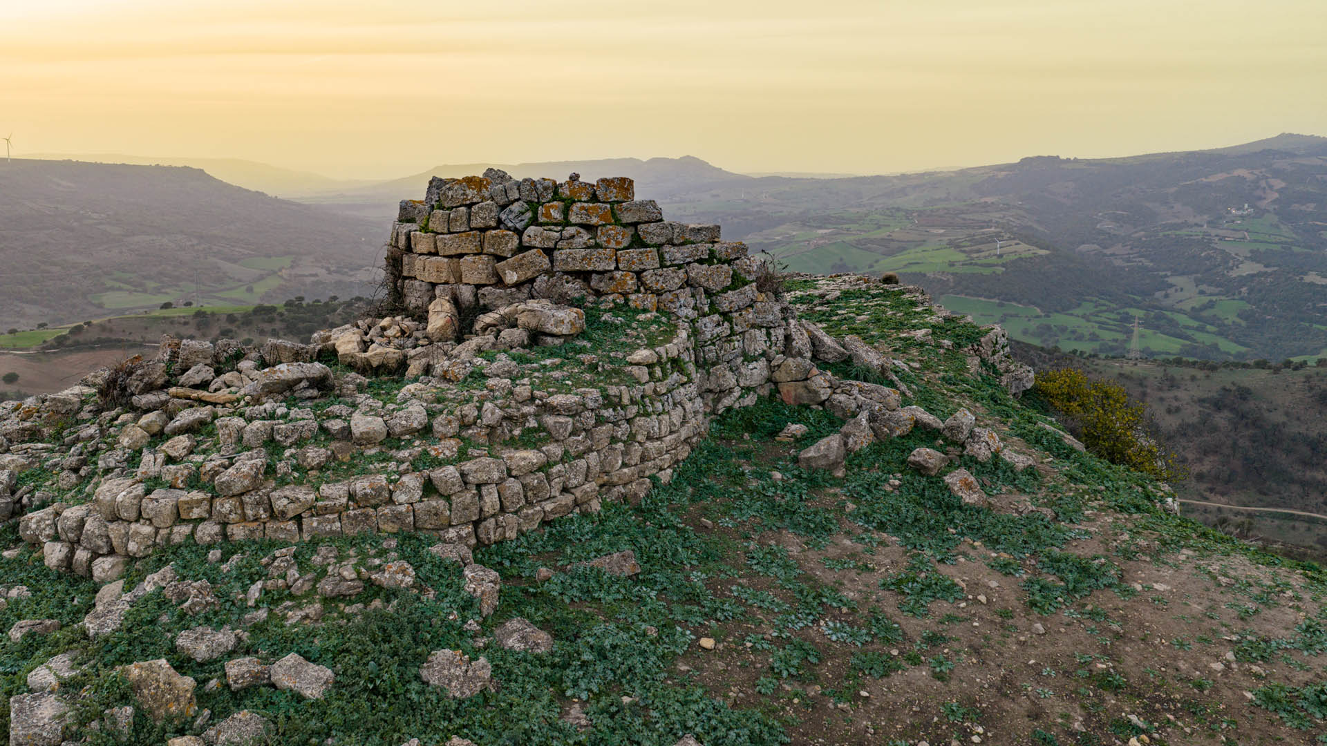 Nuraghe Is Cangialis