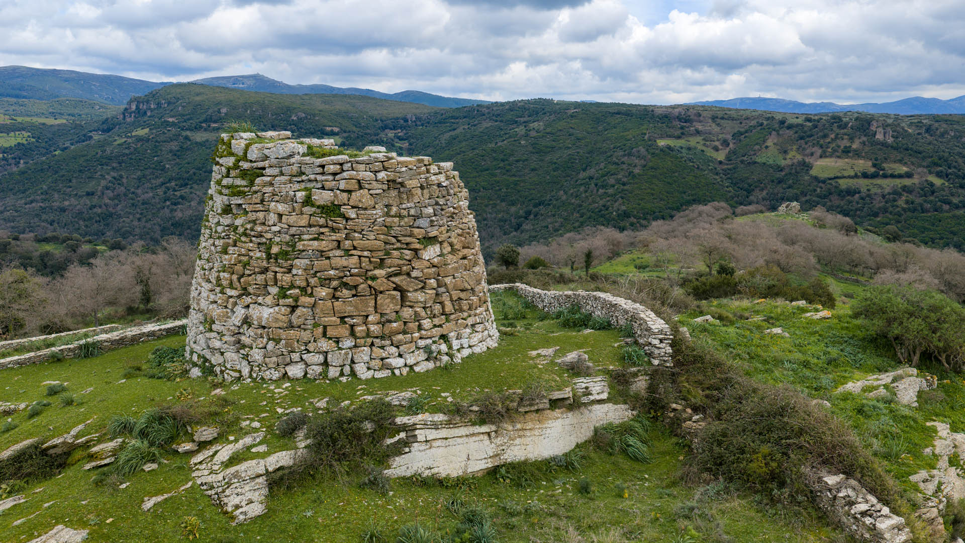 Nuraxi&rsquo; e Pauli